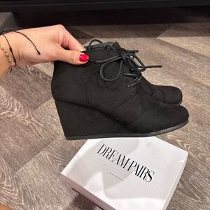 DreamPairs Black Wedge Booties/Never worn $25 final price! New are more than $40